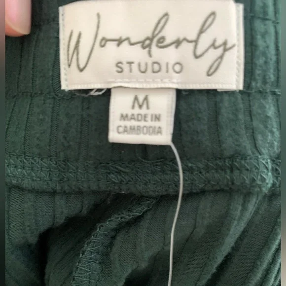 NEW BELK Wonderly Studio Women's Wide Leg Hacci Pants Size M - Picture 3 of 4